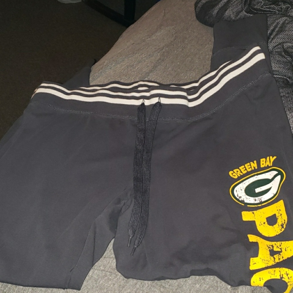 Packer Sweats